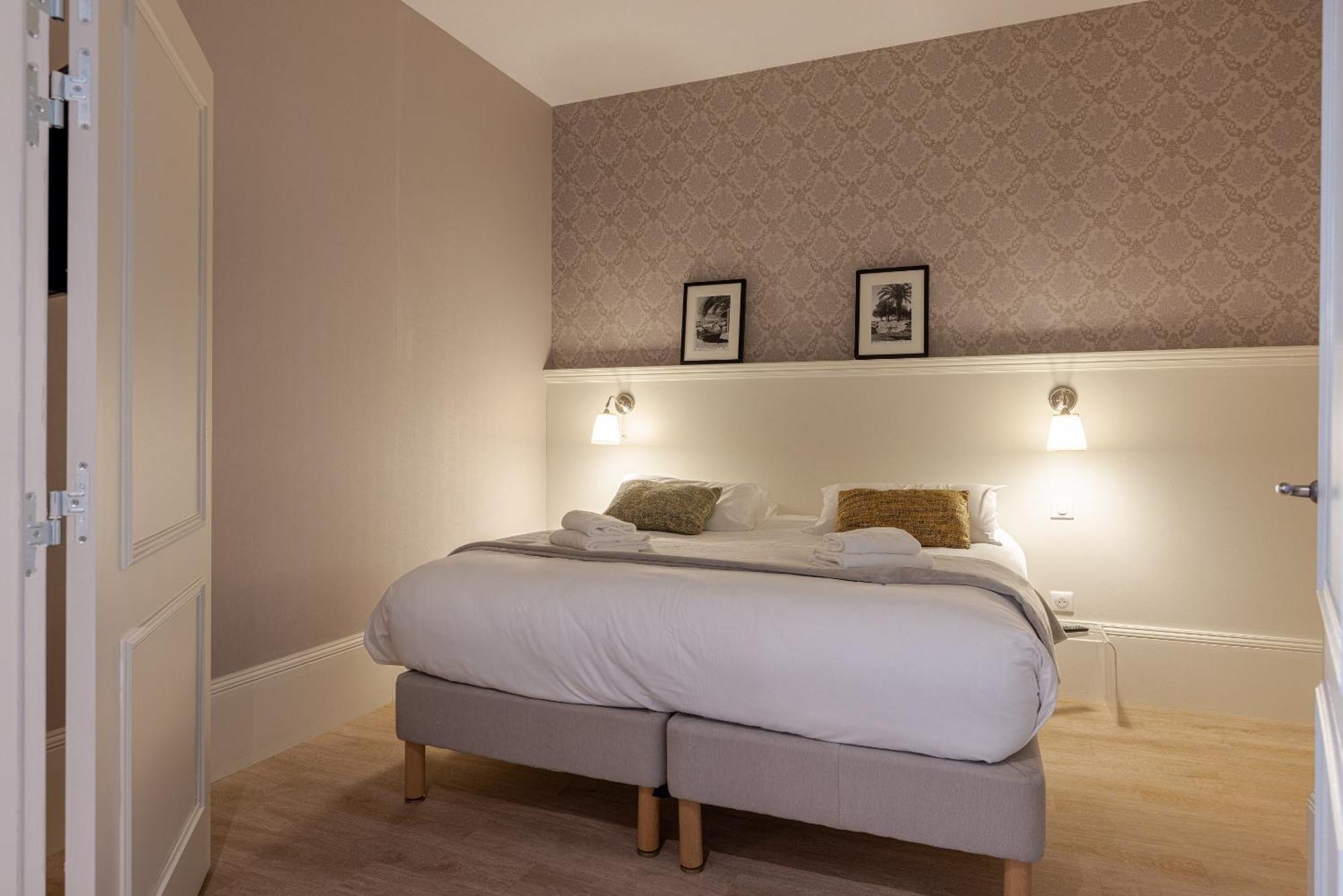 La Maison Blanche - Apparthotels De Charme Chic & Cosy A 350M Du Coeur De Ville De Limoges - Acces Autonome Room photo